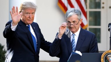 الرئيس الأمريكي دونالد ترامب ورئيس مجلس الاحتياطي الفيدرالي جيروم باول