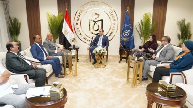 رئيس الهيئة العامة للرعاية الصحية الدكتور أحمد السبكي مع أعضاء مجلسي النواب والشيوخ