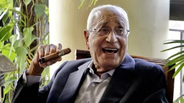 الكاتب الصحفي الراحل محمد حسنين هيكل