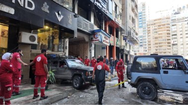الهلال الأحمر المصري يزيل آثار أمطار الإسكندرية