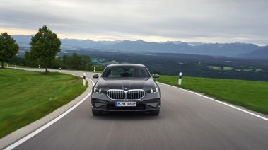 سيارة BMW 520i Luxury موديل 2025