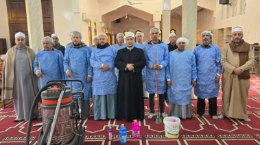 أثناء حملة النظافة الموسعة للمساجد 