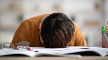 طلاب الثانوية العامة-تعبيرية