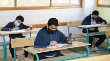 طلاب الصف الثالث الإعدادي