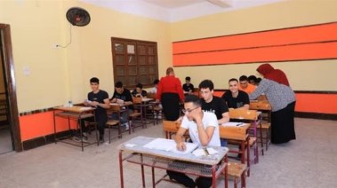 طلاب الصف الثالث الإعدادي