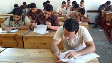 طلاب الصف الثالث الثانوي 