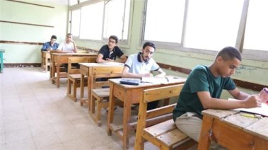 طلاب الصف الثالث الثانوي