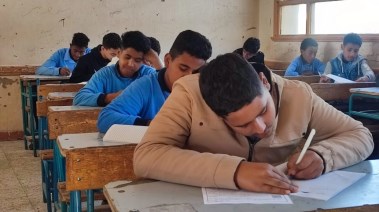 طلاب الشهادة الإعدادية