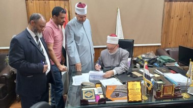 الدكتور محمد حسني يعتمد نتيجة الشهادة الإعدادية الأزهرية