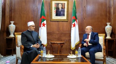 جانب من لقاء مفتي الجمهورية وزير الشؤون الدينية الجزائري