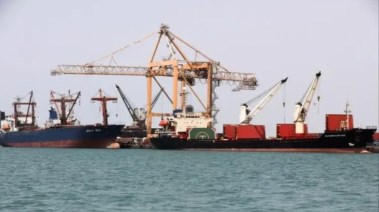 قوات الإحتلال الإسرائيلي تقصف ميناء الحديدة اليمني