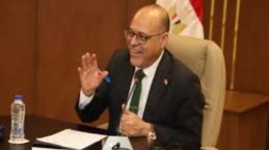  وزير العمل