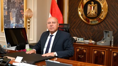  الفريق كامل الوزير وزير النقل والصناعة