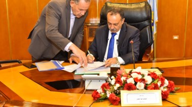 المحافظ ووكيل وزارة التربيه والتعليم باسيوط 