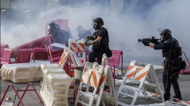 العنف في مظاهرات لوس أنجلوس