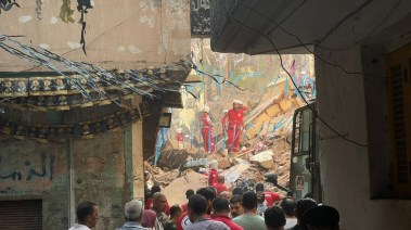 جهود مكثفة للوصول إلى سيدة مفقودة أسفل أنقاض حدائق القبة