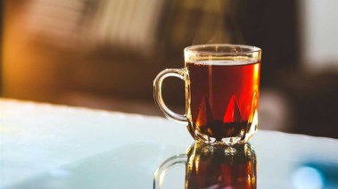 أضرار شرب الشاي على معدة فارغة