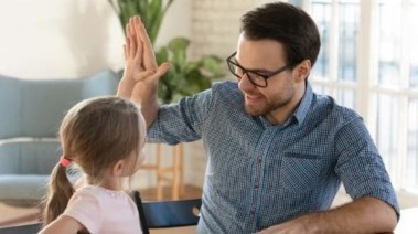 خطوات تساعدك على تربية الصغار