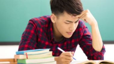 طلاب الثانوية العامة - موضوعية
