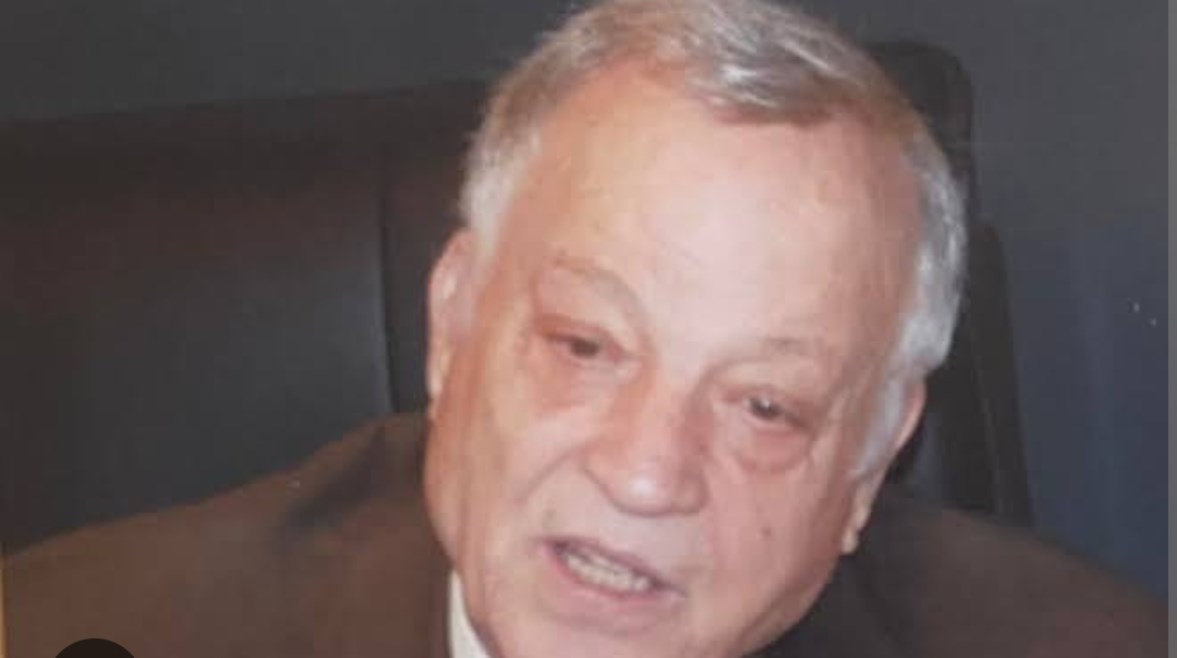 الكاتب الصحفي الكبير محمد عبد المنعم