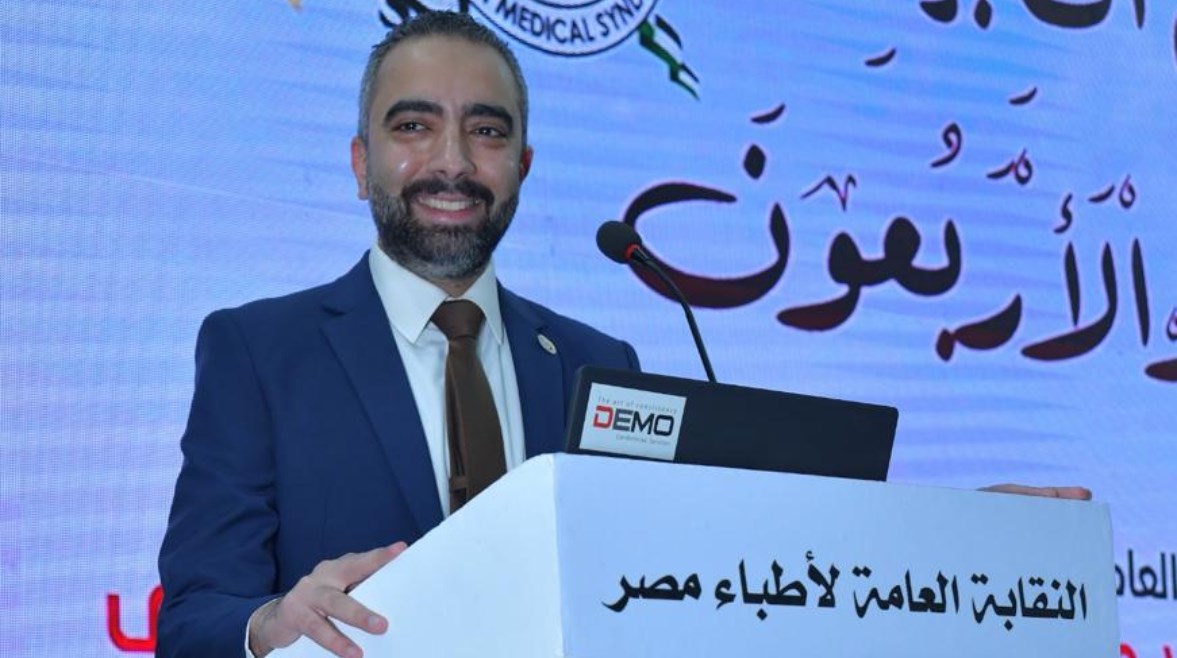 استشاري أمراض وزراعة الكلى الدكتور أحمد مبروك الشيخ استشاري أمراض وزراعة الكلى الدكتور أحمد مبروك الشيخ