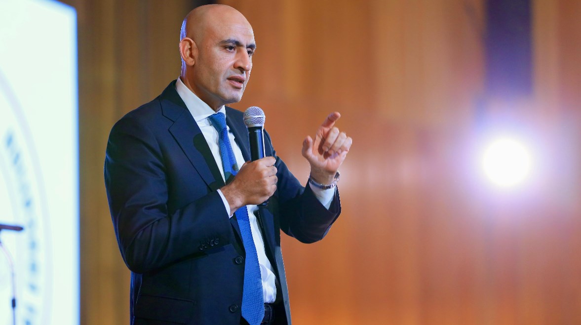 وزير التربية والتعليم محمد عبداللطيف وزير التربية والتعليم محمد عبداللطيف