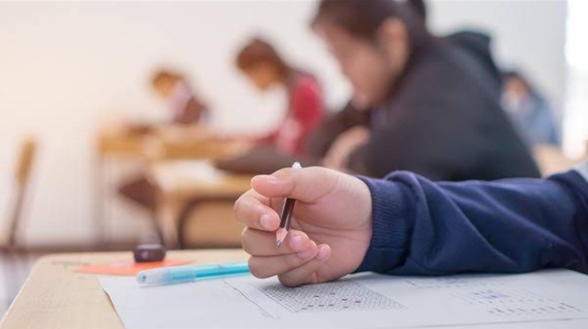 النسيان خلال الامتحان-تعبيرية النسيان خلال الامتحان-تعبيرية