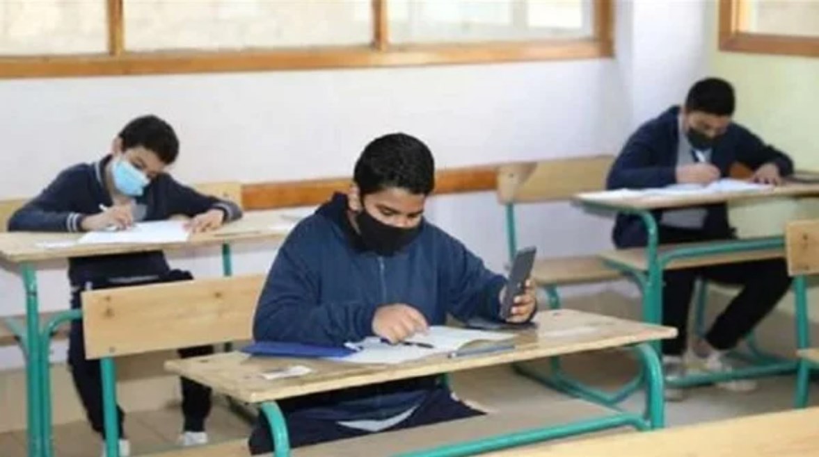 طلاب الصف الثالث الإعدادي طلاب الصف الثالث الإعدادي