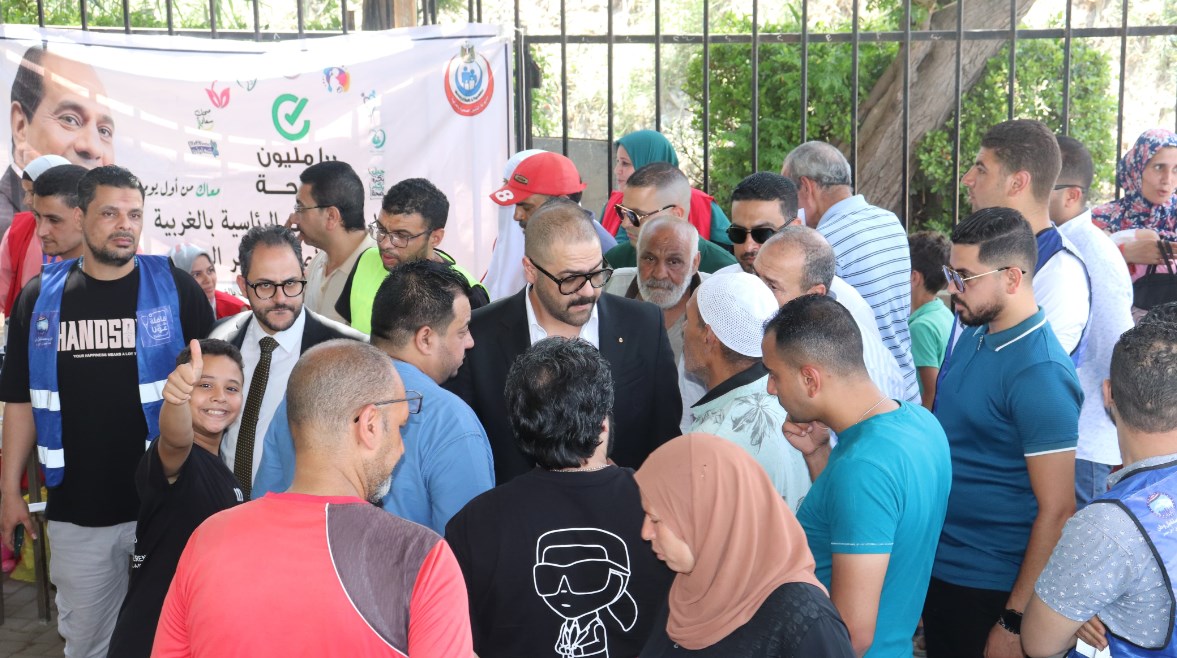 جانب من القافلة الطبية في كفر الزيات