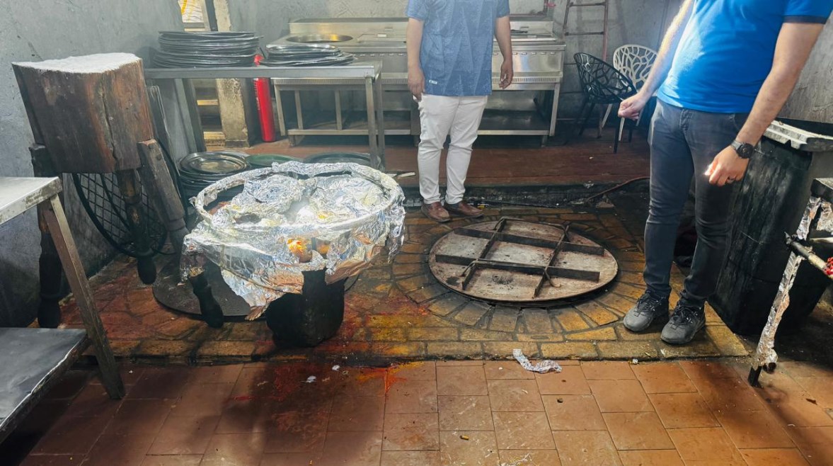 ضبط 600 كجم لحوم منتهية الصلاحية بمطعم شهير في بنها ضبط 600 كجم لحوم منتهية الصلاحية بمطعم شهير في بنها
