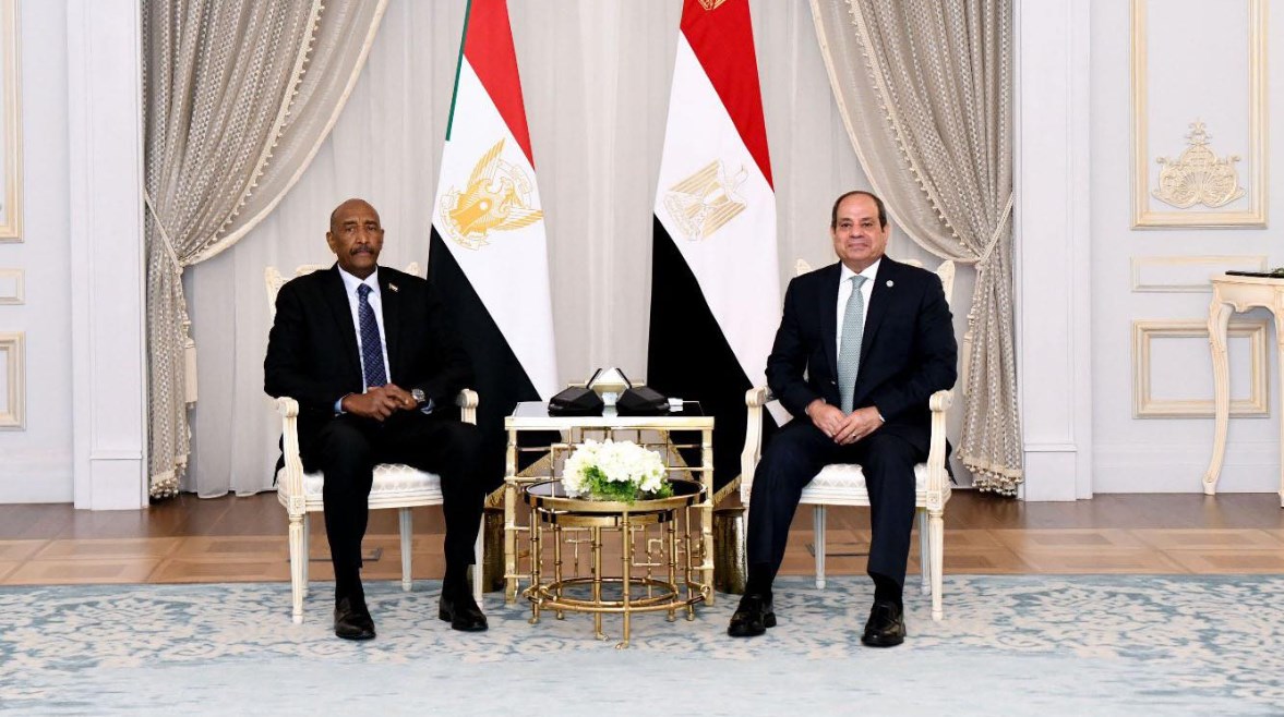 الرئيس عبدالفتاح السيسي، والفريق أول ركن عبد الفتاح البرهان، رئيس مجلس السيادة السوداني