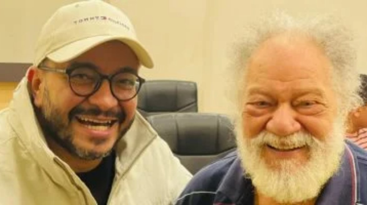 حسام داغر مع يحيى الفخراني حسام داغر مع يحيى الفخراني
