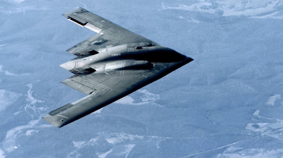 قاذفات الشبح B-2 قاذفات الشبح B-2