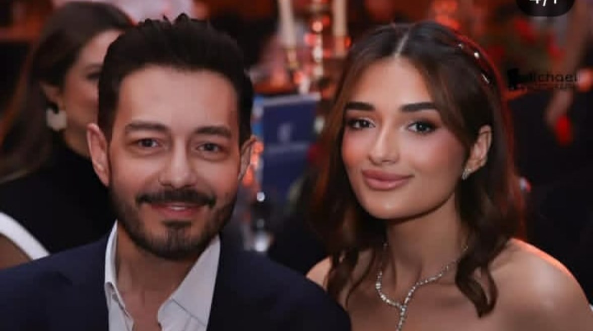 ملك زاهر ووالدها أحمد زاهر في إحدى الفعاليات الفنية 