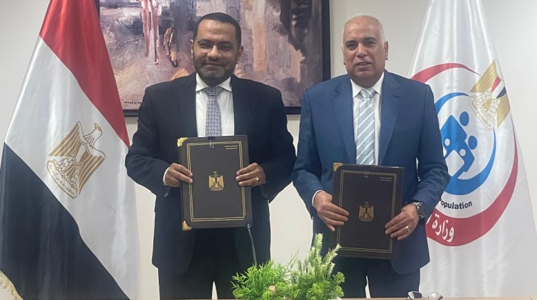 جانب من توقيع بروتوكول تعاون مع قطاع الخدمات الطبية بوزارة الداخلية