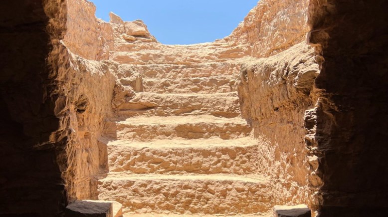 اكتشاف مقابر جديدة