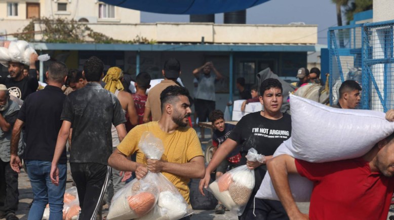 توزيع المساعدات في غزة