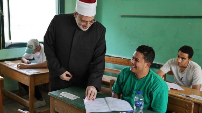  أوائل الثانوية الأزهرية 2025 بالاسم والصورة