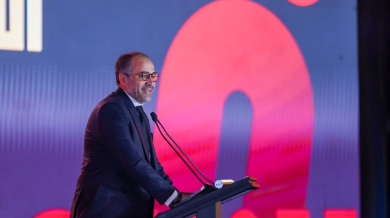 محمد كامل