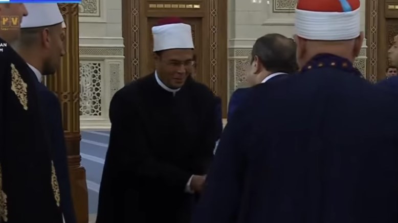 الرئيس عبدالفتاح السيسي والشيخ أحمد بركات الدبشة