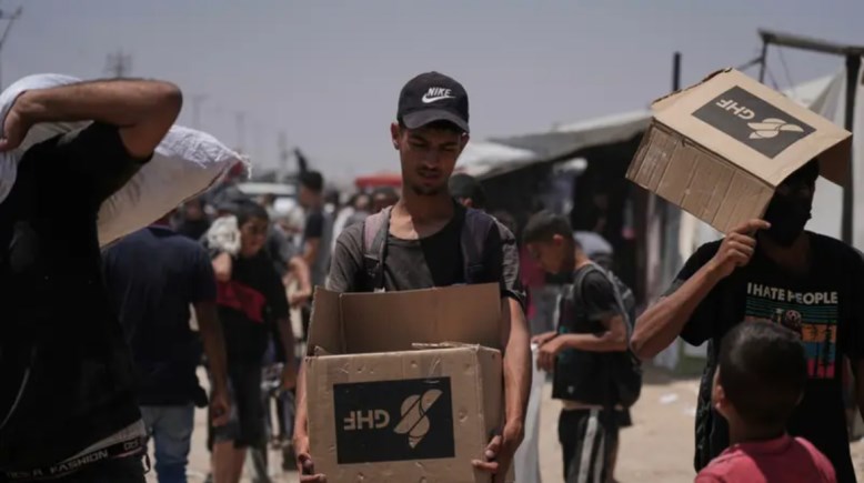 توزيع المساعدات في غزة