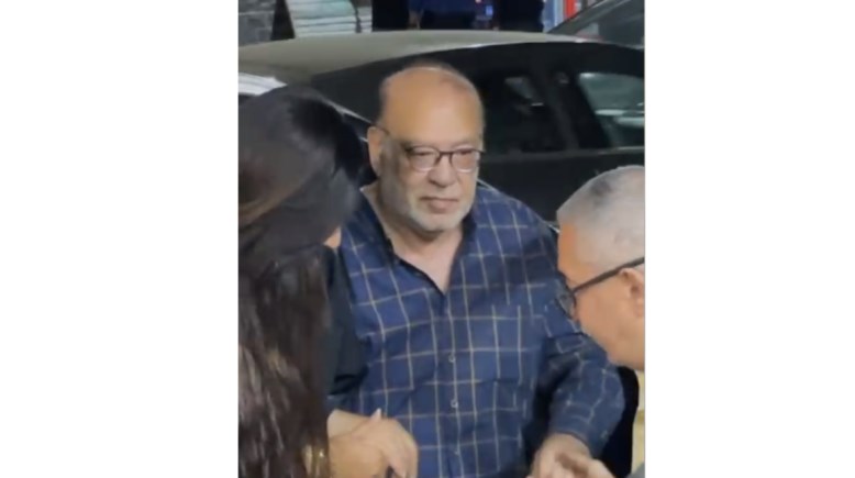 صلاح عبد الله في عزاء شقيق خالد جلال