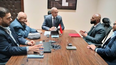 جانب من اجتماع وزير الإسكان
