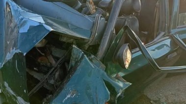 عريس يتسبب بوفاة زوجين وإصابة ابنائهما