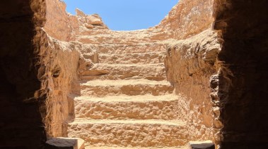 اكتشاف مقابر جديدة