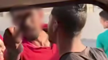 فيديو تجاوز سائق ضد راكب