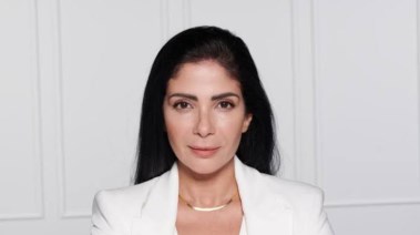 الفنانة منى زكي 
