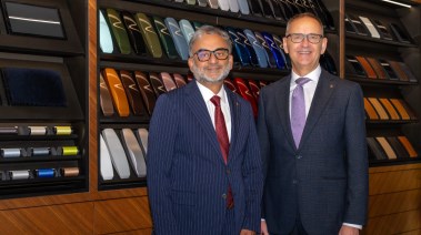 جيمس كرايتون وسيد كريم الرئيس التنفيذي لشركة أي دي إم مصر