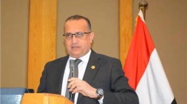 الدكتور علاء عطية عميد كلية الطب بجامعة أسيوط