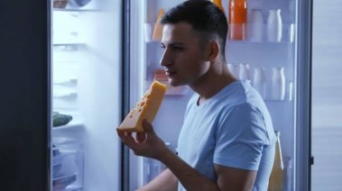 علاقة الجبن بالكوابيس-تعبيرية